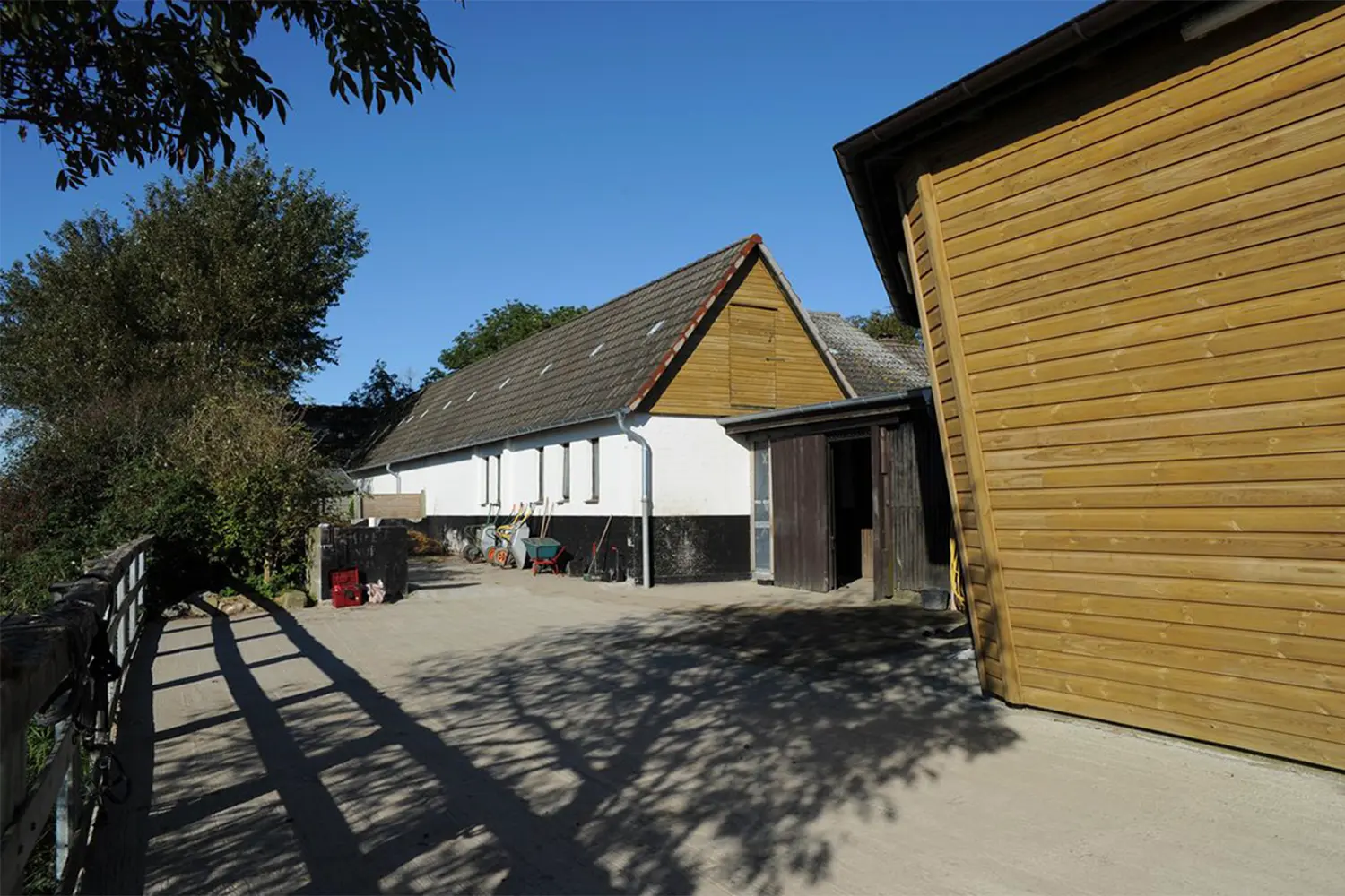 Reiterhof-Immensee-Aussenanlage2